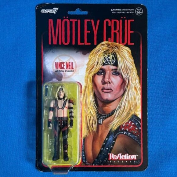 NEW ~ MOTLEY CRUE ~ VINCE NEIL ~ SHOUT AT THE DEVIL ~ COLLECTIBLE ACTION FIGURE - Picture 10 of 10